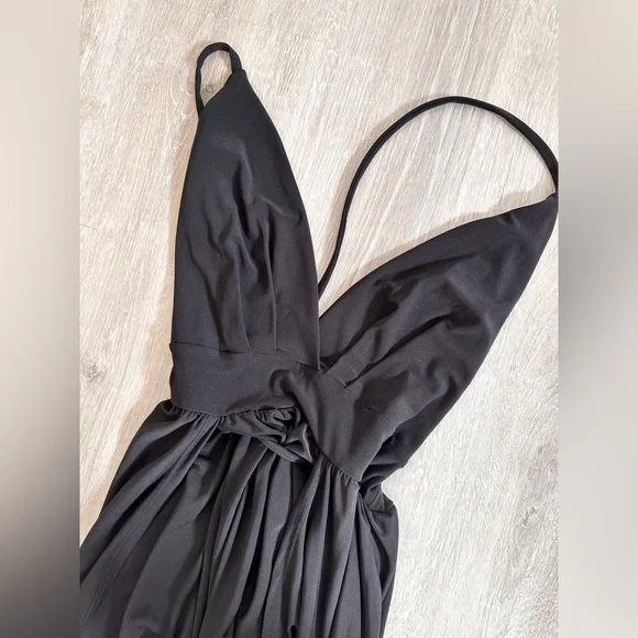 Elegant Black Maxi Dress with two thigh high slits on both sides - Picture 2 of 2